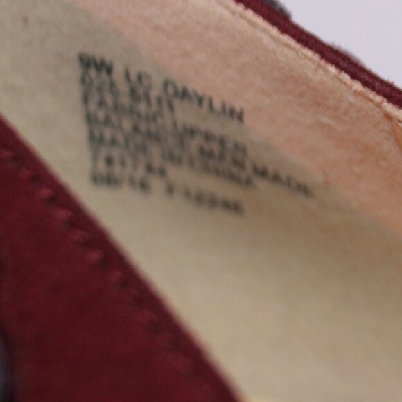 Liz Claibourne Burgundy Platform Heels - Picture 12 of 15
